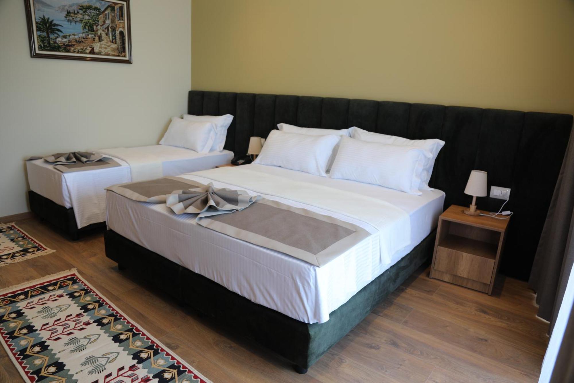 Villa Castriota Kruje Luaran gambar